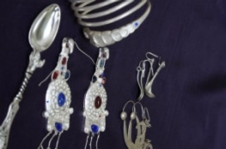Cercei in forma de polonic si alte bijuterii realizate de MesteshukarButiq