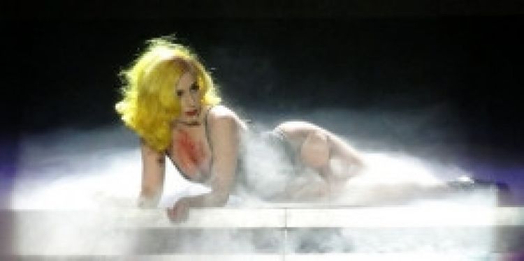 Revolutie pop! Excentricitati by Lady Gaga!
