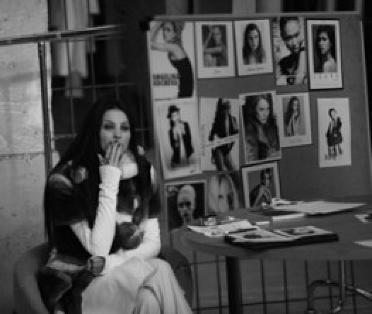Ingrid Vlasov, singurul designer roman prezent in calendarul oficial Paris Fashion Week