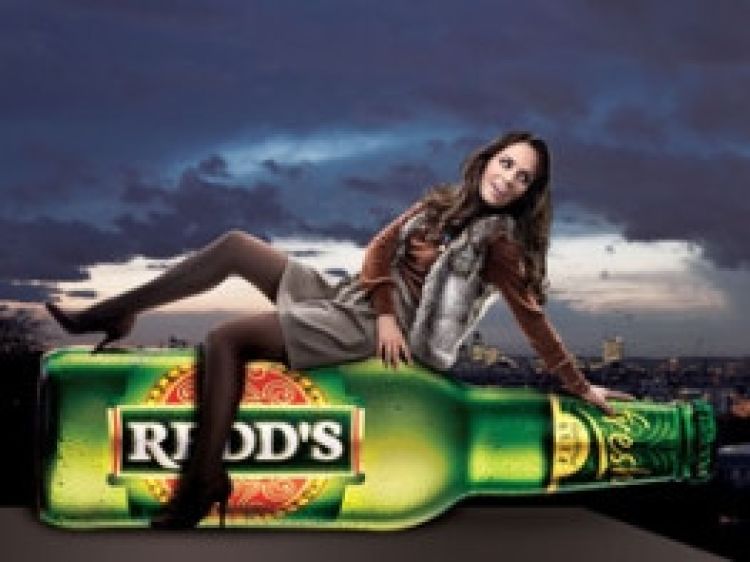 Calendarul Redd’s 2011 - voteaza pe Facebook cele 12 protagoniste!