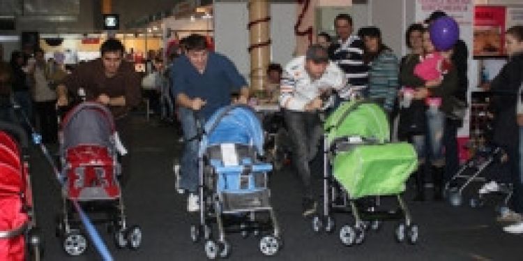 La Baby Boom Show, taticii se intrec la impins carucioarele