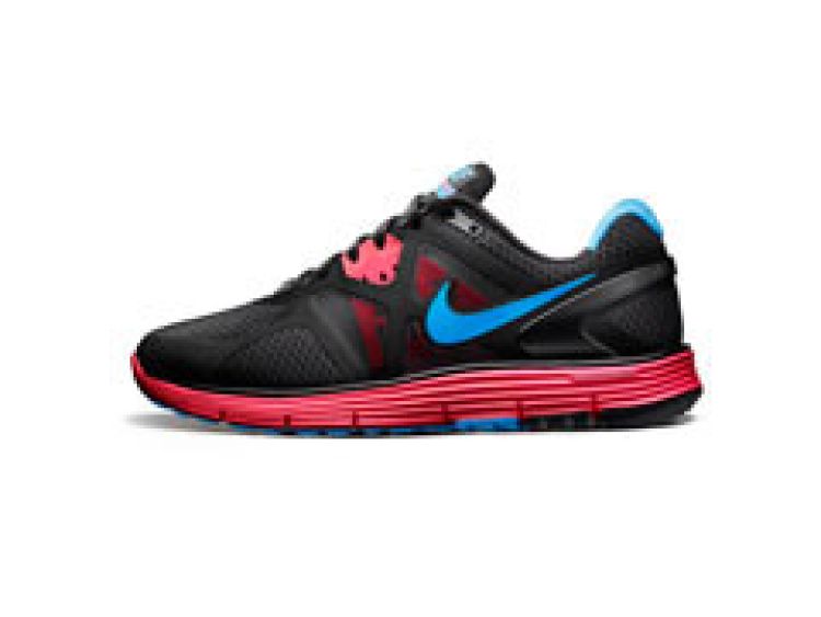 NIKE LUNARGLIDE+ 3: Un pantof proiectat pentru alergarile pe distante mari