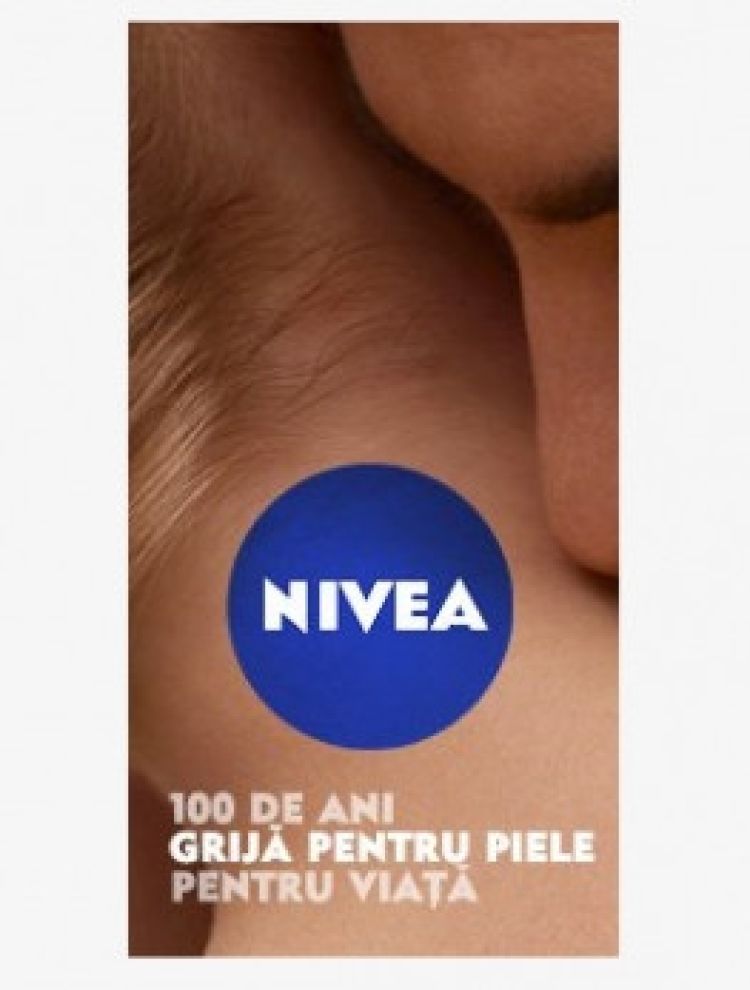 O consumatoare NIVEA apare in cea mai recenta campanie desfasurata exclusiv pe Facebook: Tu intrebi NIVEA raspunde