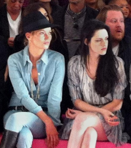 Kate Moss si Kristen Stewart la London Fashion Week