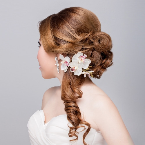 Hairstyle ELEGANT- PAR LUNG: 10 idei pentru nunta sau alte evenimente